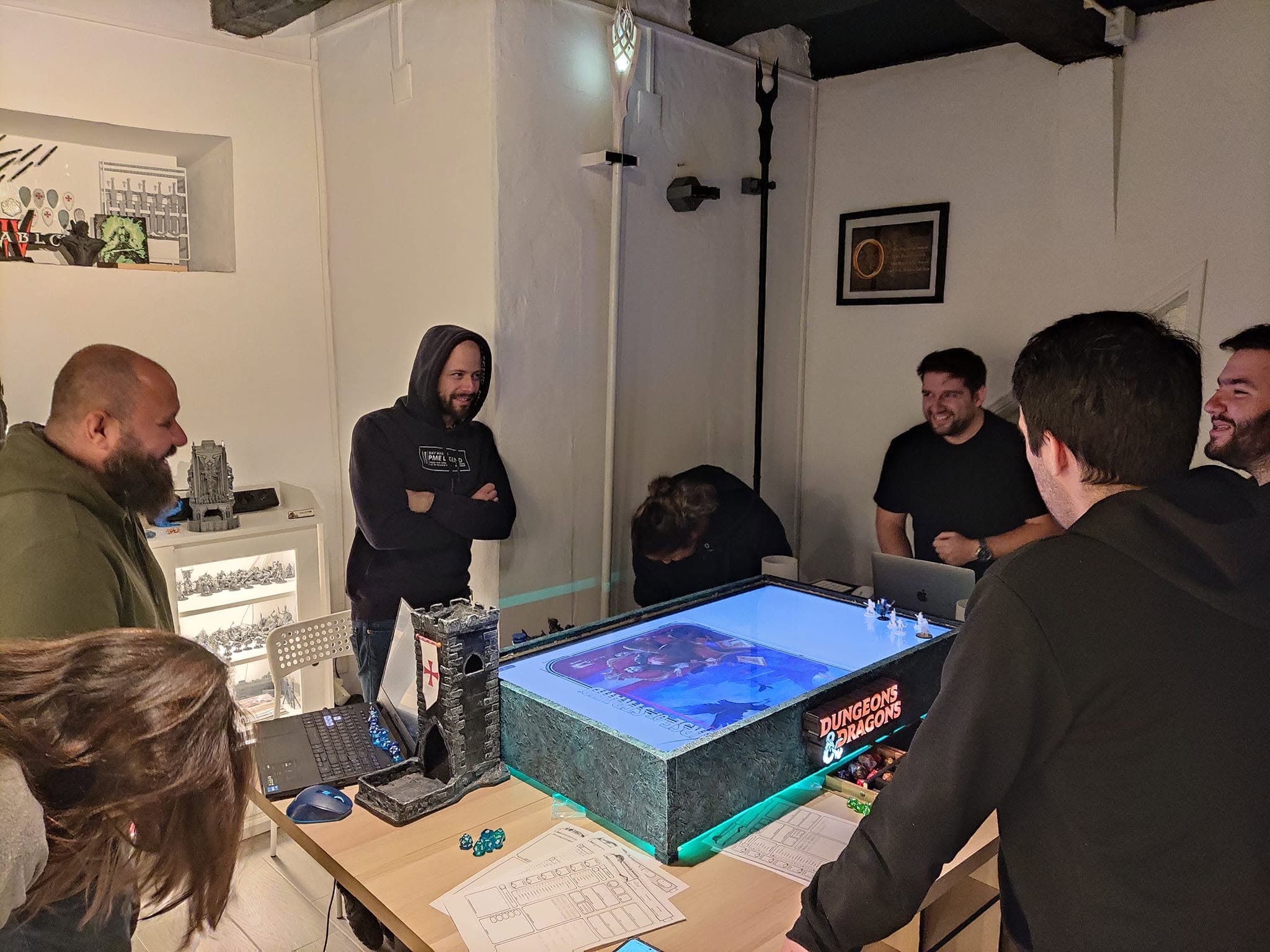 Projeto de mesa digital Templars Arena criado no FabLab